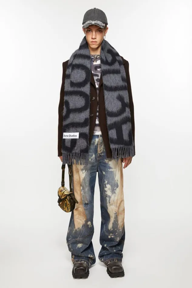 Acne Studios Scarf Wool Alpaca Logo Blackgrey Women Scarves Acne Studios Scarf Wool Alpaca Logo Blackgrey Women Scarves