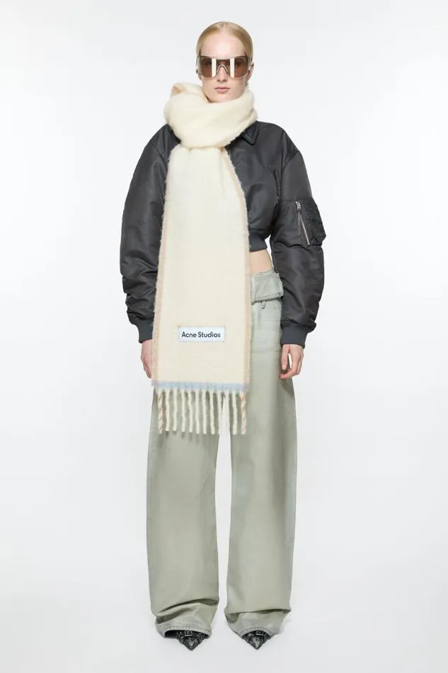 Acne Studios Wool Mohair Scarf 8211 Narrow White Men Scarves Acne Studios Wool Mohair Scarf 8211 Narrow White Men Scarves