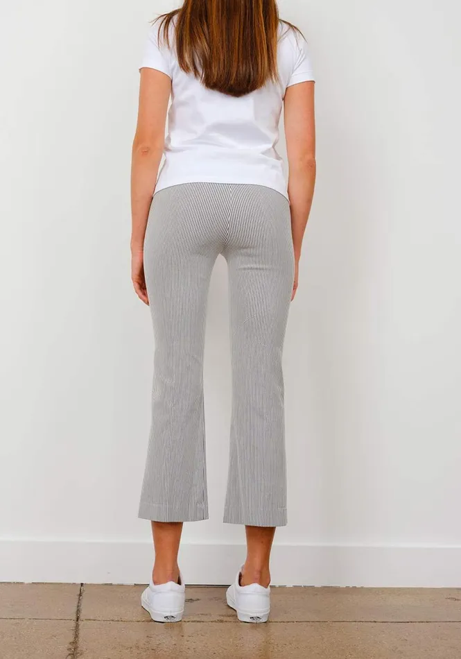 Avenue Montaigne LEO Seersucker Stripes Grey Women Pants Avenue Montaigne LEO Seersucker Stripes Grey Women Pants