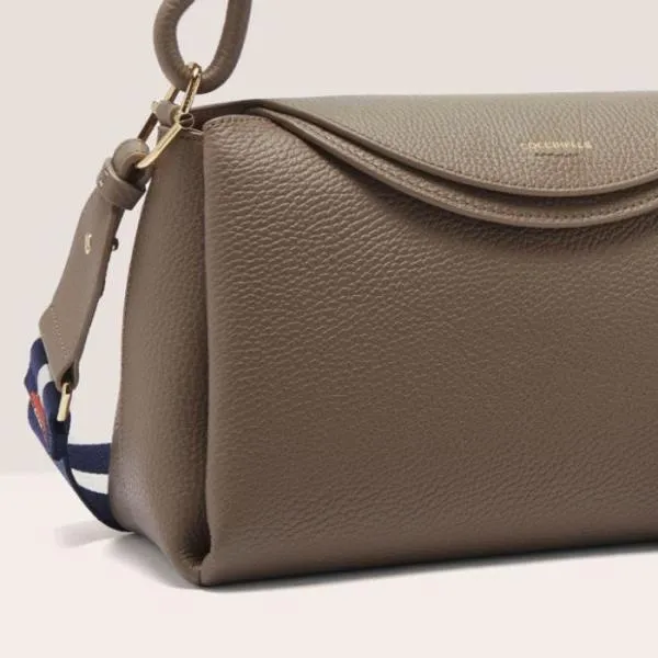 Coccinelle Eclyps Medium Warm Taupe Women Coccinelle Shoulder Bags Coccinelle Eclyps Medium Warm Taupe Women Coccinelle Shoulder Bags