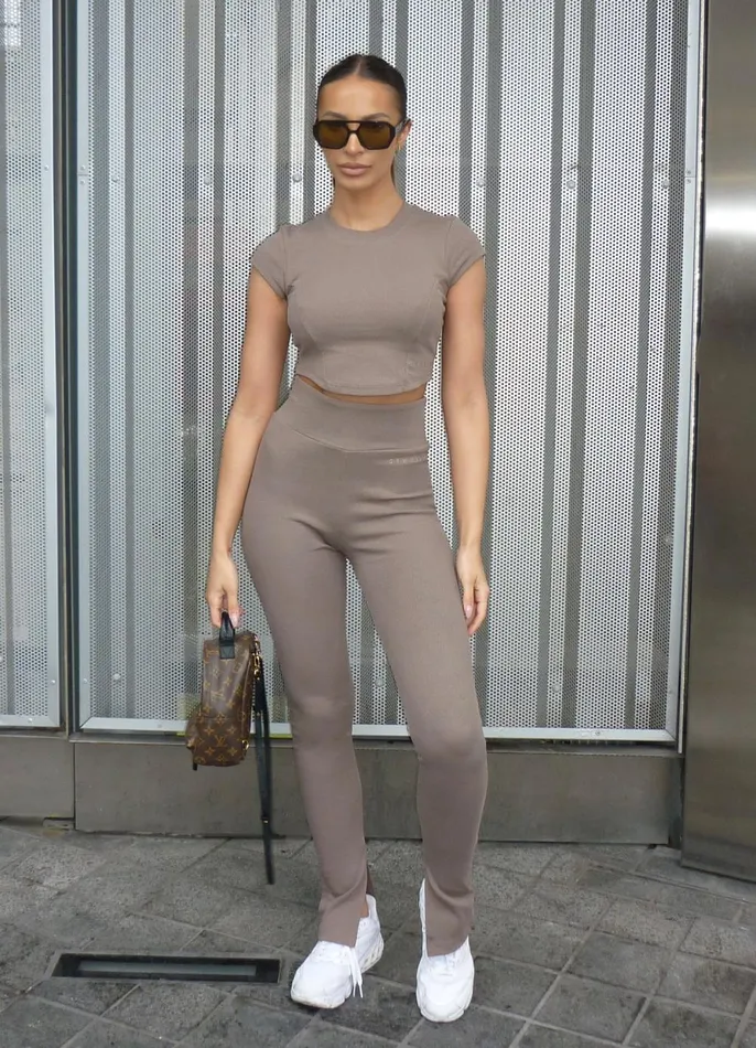 Gym King Tops and TShirts Women Refresh Contoured Rib Top 8211 Deep Mink