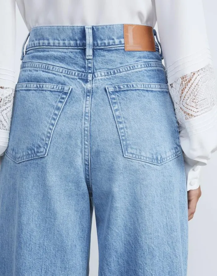 Lafayette 148 New York L148 Denim Crosby Boyfriend Jean Stonewash Blue Ready To Wear Pants and Shorts