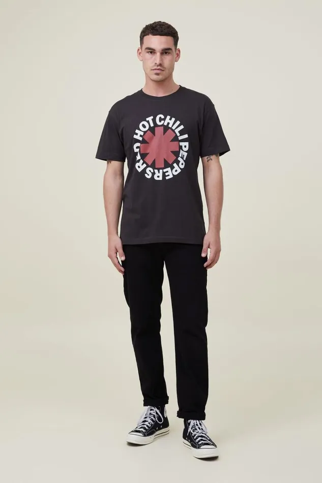Men Graphic TShirts Cotton On Red Hot Chili Peppers Loose Fit TShirt Lcn Mt Washed Blackrhcplogo