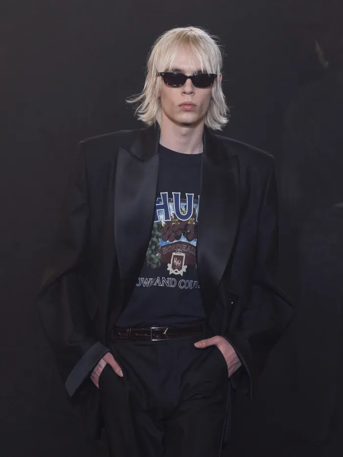 Men Rhude Tees TOWN AND COUNTRY TEE Vtg Black