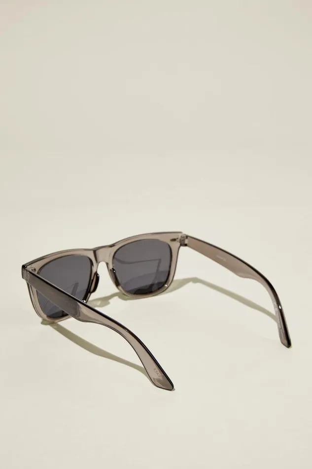 Men Sunglasses Cotton On Beckley Polarized Sunglasses Midnight Crystalbrown Smoke