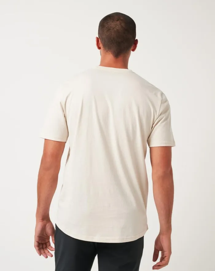 Men Tees TravisMathew BURNLEY WINNING POINT TEE Moonbeam Men Tees TravisMathew BURNLEY WINNING POINT TEE Moonbeam