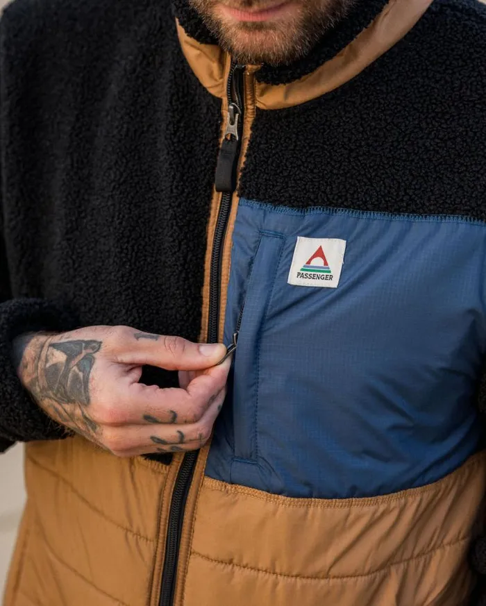 Passenger Clothing Born Explorer Recycled PolarLined Sherpa Fleece Black Men Fleece