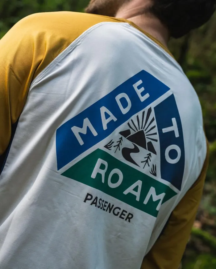 Passenger Clothing Range Recycled Active LS Tshirt Dusty Ochre Vintage White Men Activewear