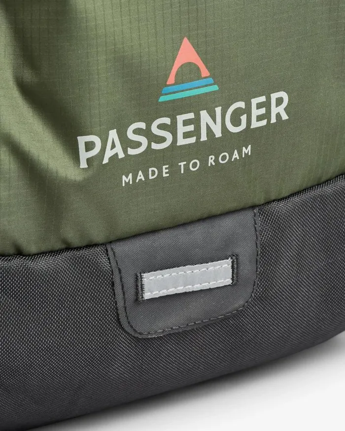 Passenger Clothing Track Recycled 30L Backpack Fir Tree WomenMen Backpacks and Bags