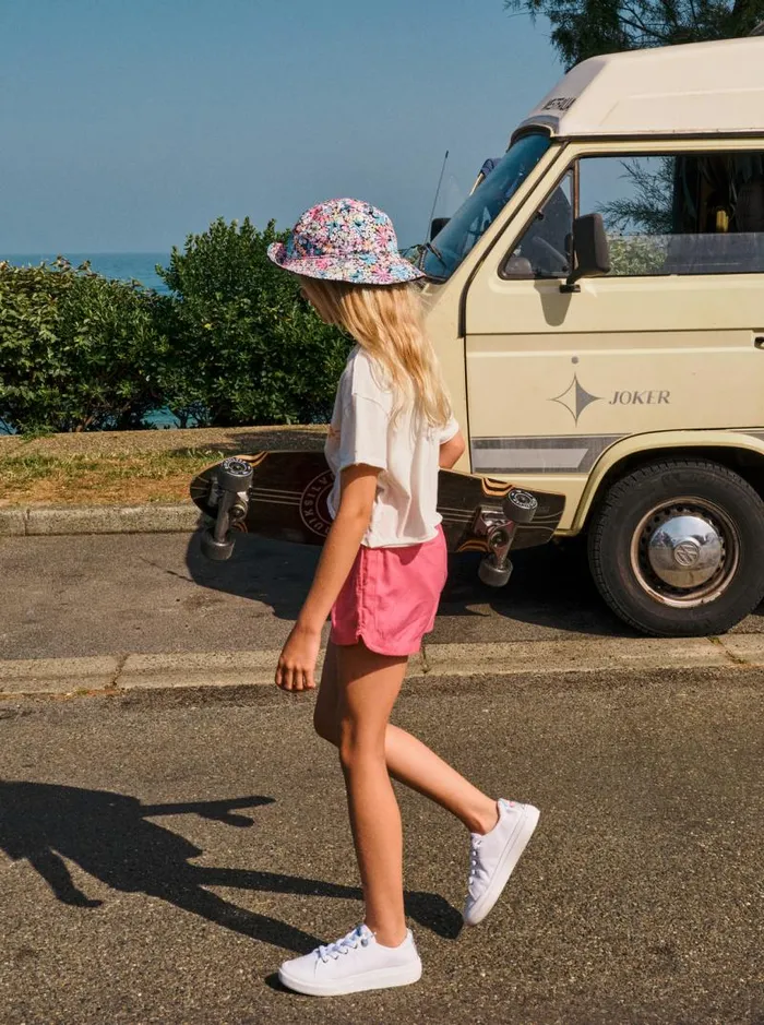 Roxy Tees and Tanks Girl039s 416 Hibiscus Stripe Oversized Cropped TShirt Snow White 8211 Kids Roxy Tees and Tanks Girl039s 416 Hibiscus Stripe Oversized Cropped TShirt Snow White 8211 Kids