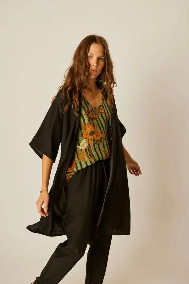 Tops Shop Natalie Martin LENNON KIMONO Black Silk