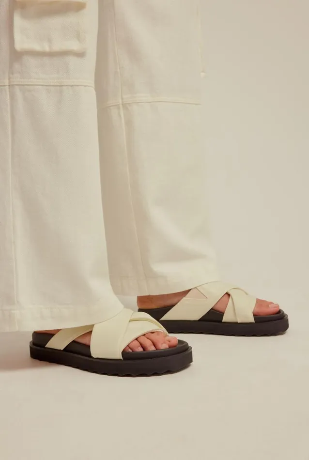 Woman Venroy Accessories Nylon Strap Sandal