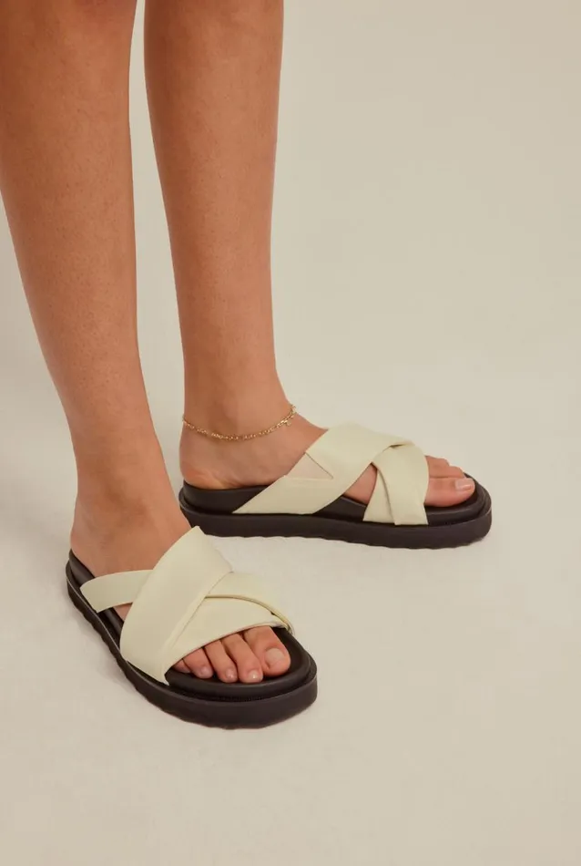 Woman Venroy Accessories Nylon Strap Sandal