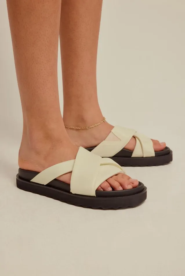 Woman Venroy Accessories Nylon Strap Sandal