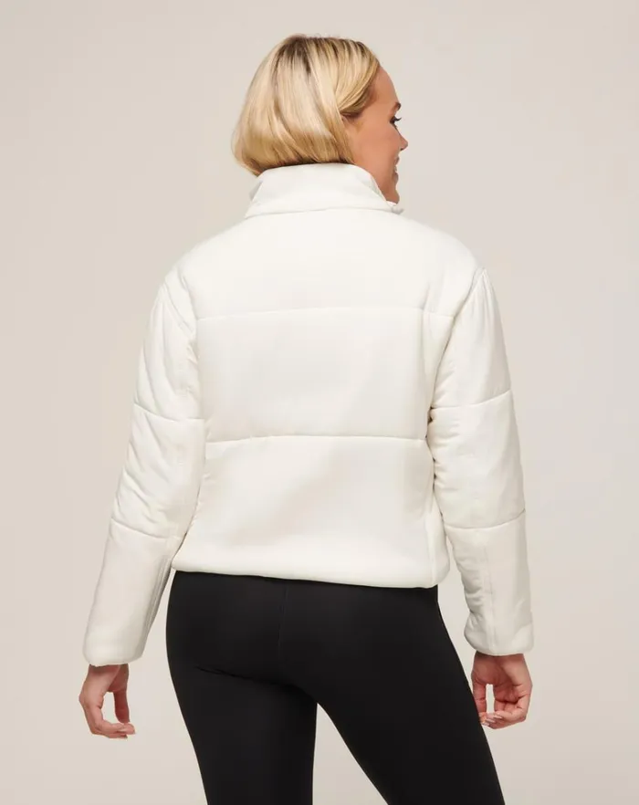Women Jackets TravisMathew MONT BLANC PUFFER Cloud Dancer Women Jackets TravisMathew MONT BLANC PUFFER Cloud Dancer