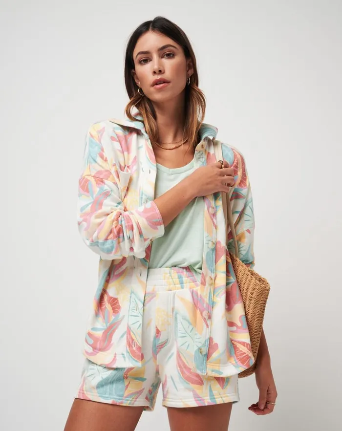 Women Jackets TravisMathew VACAY AND ROSE CLOUD FLEECE SHACKET Ivory Multi Women Jackets TravisMathew VACAY AND ROSE CLOUD FLEECE SHACKET Ivory Multi