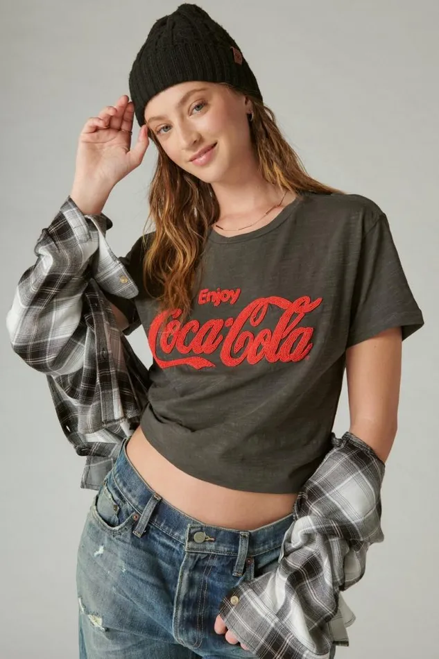 Women Lucky Brand Graphic Tees Coca Cola Logo Tee Raven