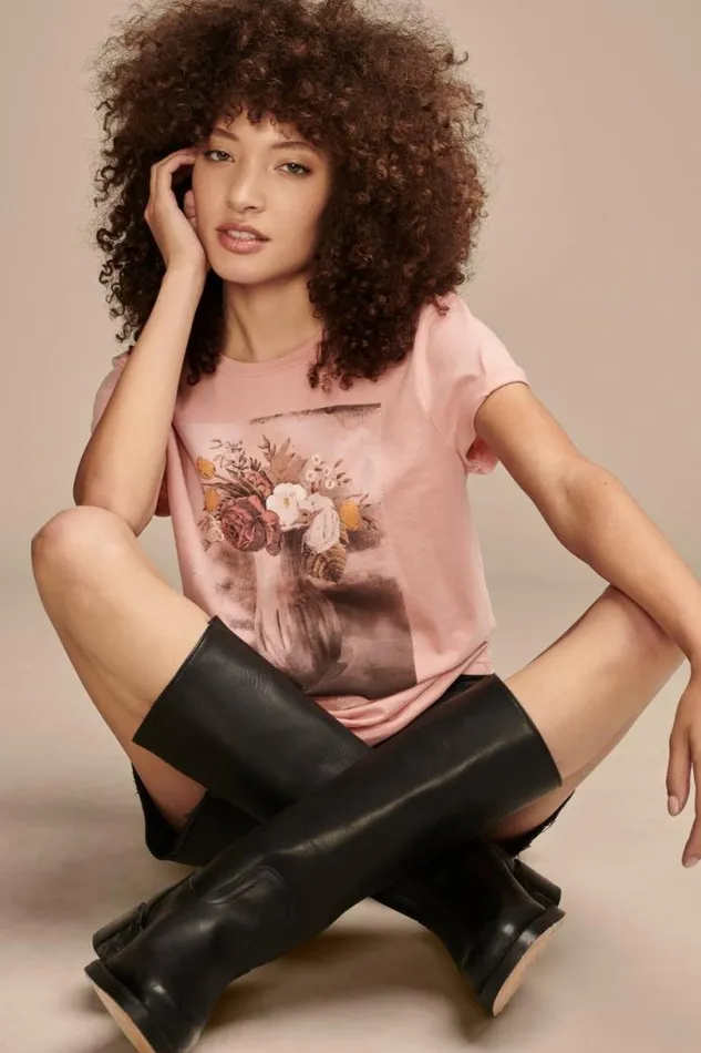 Women Lucky Brand Graphic Tees Floral Vase Classic Crew Rose Tan