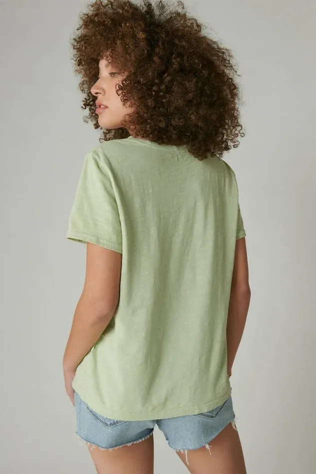 Women Lucky Brand Graphic Tees Green Left Chest Clover Classic Crew Spray