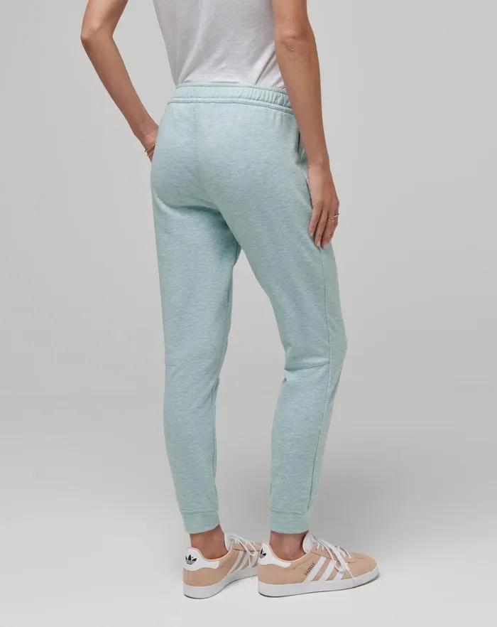 Women Pants TravisMathew CLOUD FLEECE JOGGER Heather Ether