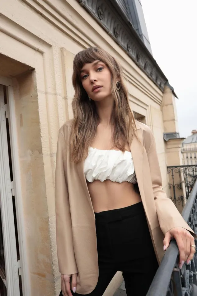 Women QUIRINA Leather Blazer Beige LAMARQUE Blazers Women QUIRINA Leather Blazer Beige LAMARQUE Blazers